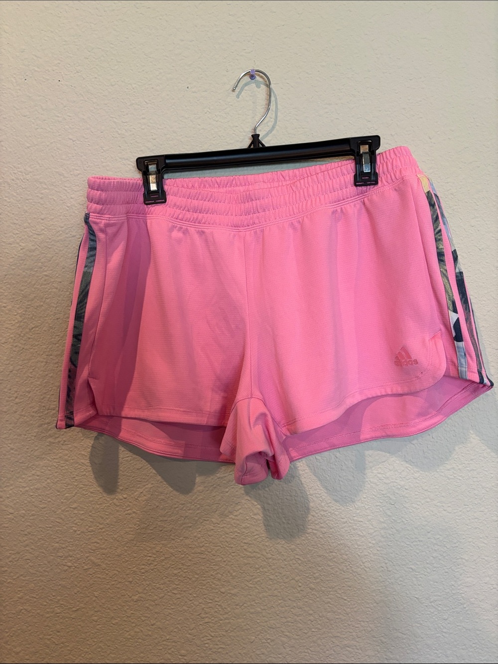XL adidas aeroready Women's Pink Athletic Shorts with Side Stripe